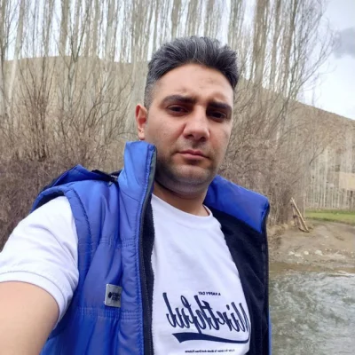 مهدی بی کس