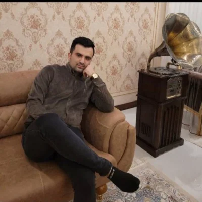 آرش لگزیان