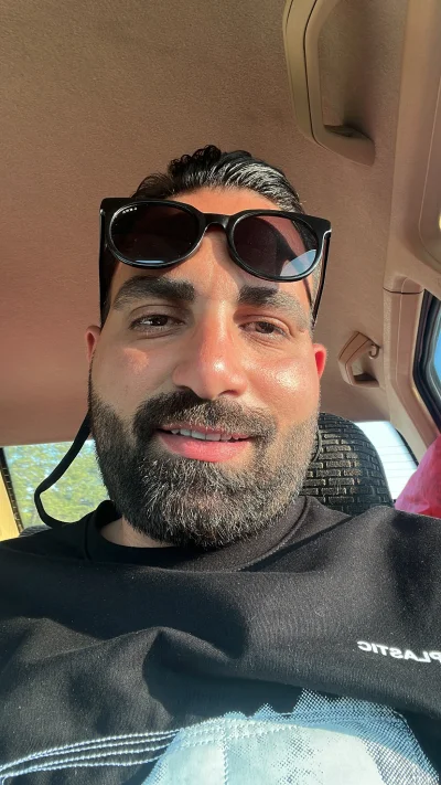 میلاد خانزادی 