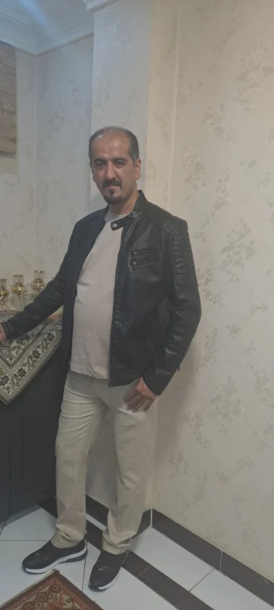 مجید اصغری